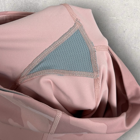 Athleta Elation Camo Pink Leggings Size‎ XXS 7/8 Length Yoga Run Fitness Pants - Picture 13 of 15